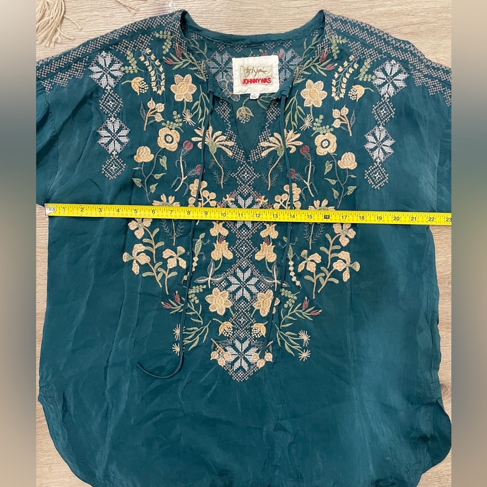Johnny Was Darlyn Biya Teal Floral Embroidered Blouse Size medium - Picture 11 of 11